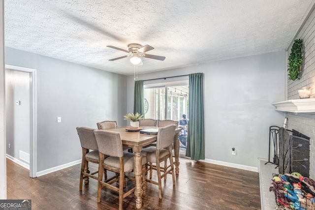 25 Pine Chase Drive, Carrollton, GA 30116