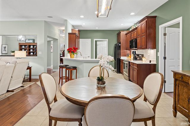 3677 Chesterfield Way, West Lafayette, IN 47906