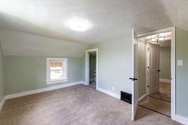 3117 Burr Oak Avenue, Elkhart, IN 46517