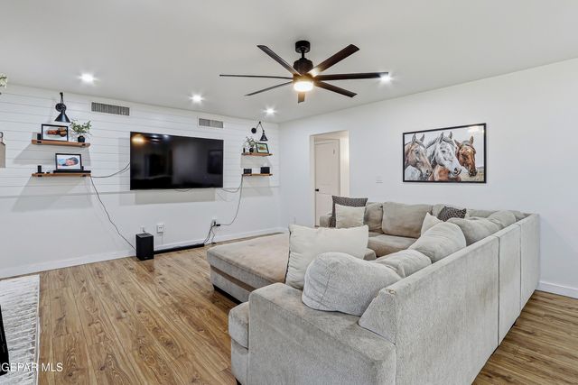 10605 CAUSEWAY Drive, El Paso, TX 79935