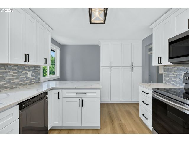 5685 Sw 207TH Ave, Beaverton, OR 97078
