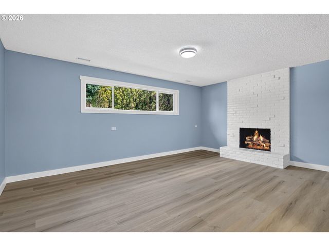 5685 Sw 207TH Ave, Beaverton, OR 97078