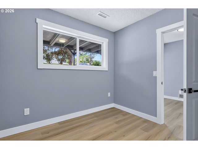 5685 Sw 207TH Ave, Beaverton, OR 97078