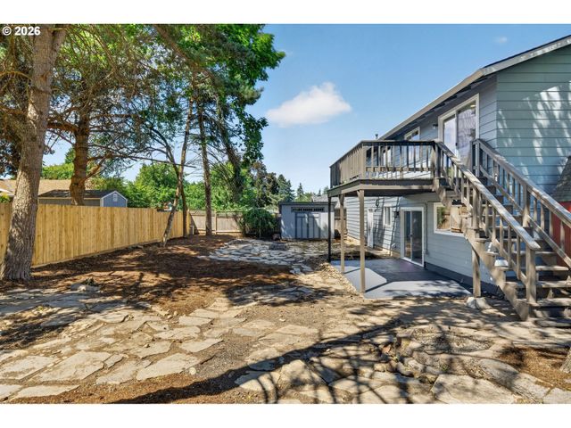 5685 Sw 207TH Ave, Beaverton, OR 97078