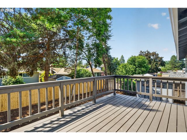 5685 Sw 207TH Ave, Beaverton, OR 97078