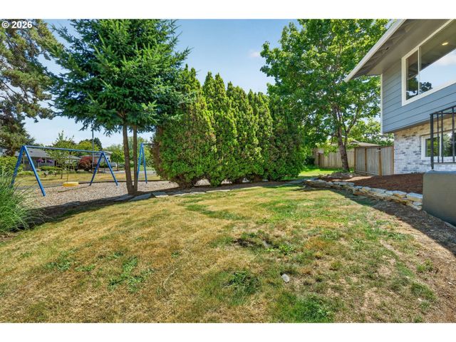 5685 Sw 207TH Ave, Beaverton, OR 97078