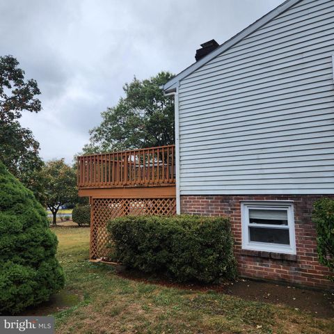 4 ROBERT LN, Carlisle, PA 17013