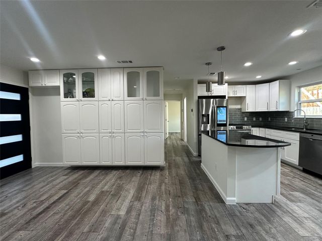 908 Plateau CIR, Austin, TX 78745