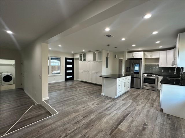 908 Plateau CIR, Austin, TX 78745