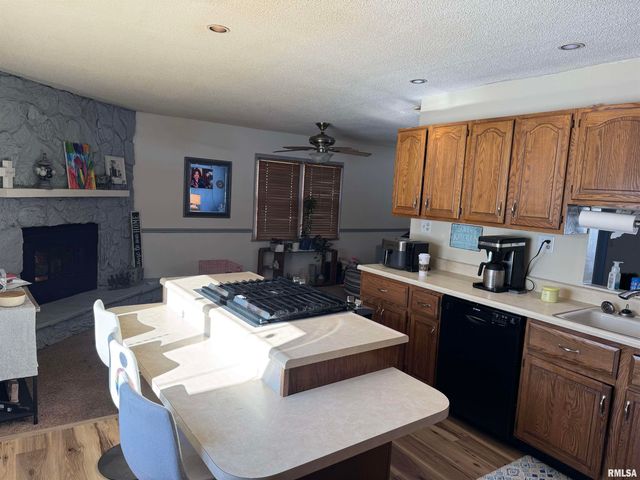 2214 W OVERBROOK Drive, Peoria, IL 61604