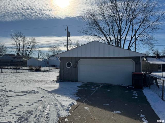 2214 W OVERBROOK Drive, Peoria, IL 61604