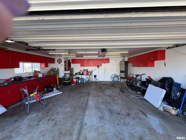 2214 W OVERBROOK Drive, Peoria, IL 61604