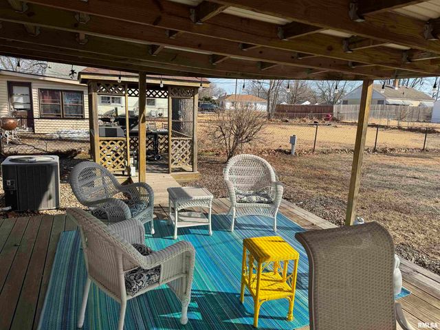 2214 W OVERBROOK Drive, Peoria, IL 61604