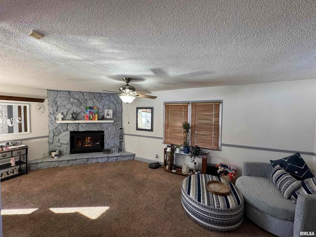 2214 W OVERBROOK Drive, Peoria, IL 61604