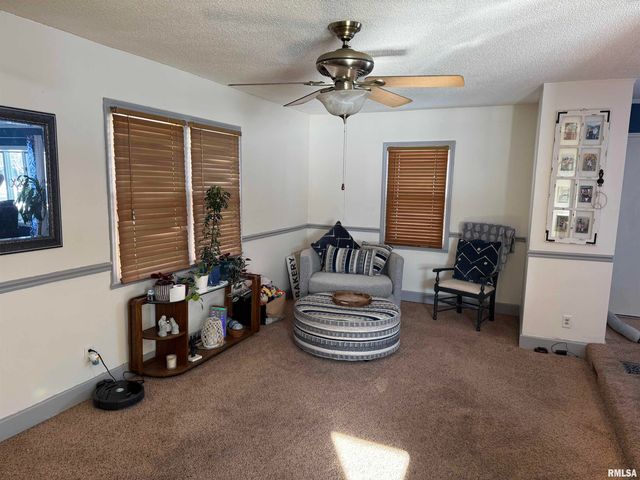 2214 W OVERBROOK Drive, Peoria, IL 61604