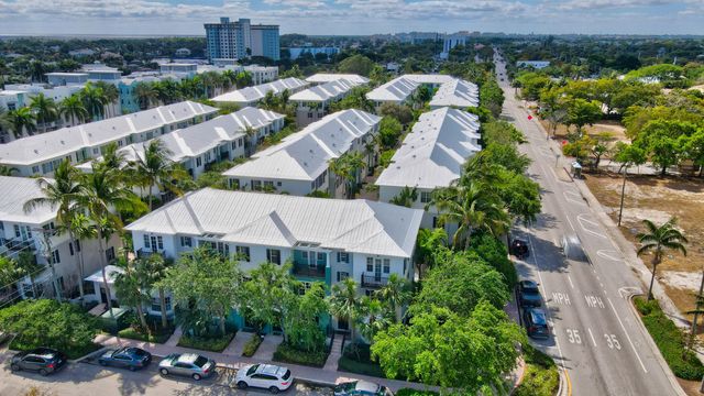 503 N MALLORY Circle, Delray Beach, FL 33483