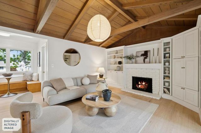 822 Amber Lane, Los Altos, CA 94024