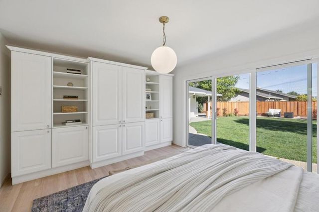 822 Amber Lane, Los Altos, CA 94024