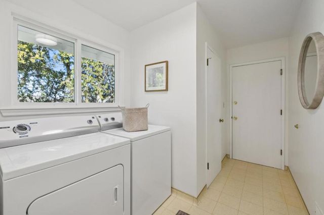 822 Amber Lane, Los Altos, CA 94024