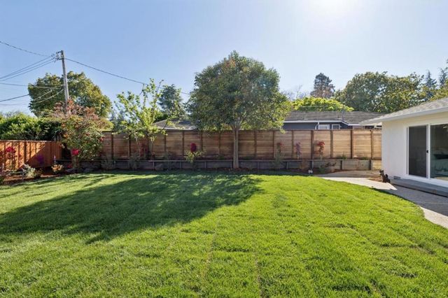 822 Amber Lane, Los Altos, CA 94024