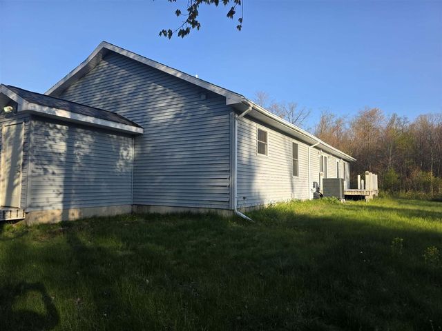 10185 S Tall Oak Trail, Grant, MI 49327