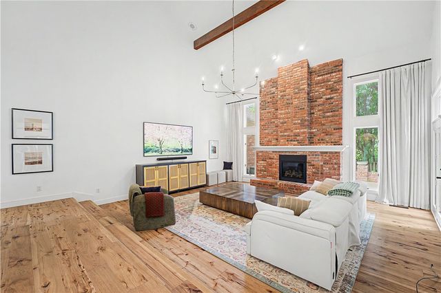 1801 El Contento Circle, Bentonville, AR 72712