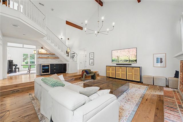 1801 El Contento Circle, Bentonville, AR 72712