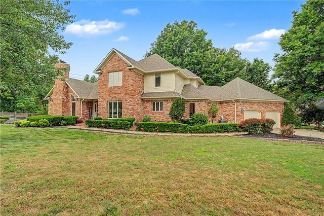 1801 El Contento Circle, Bentonville, AR 72712