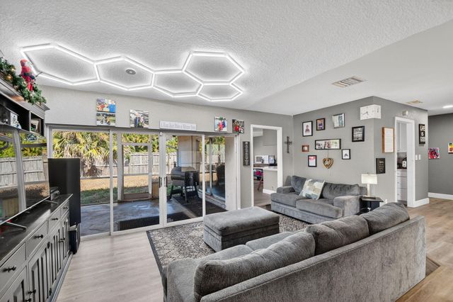 1321 Wyndcliff Drive, Wellington, FL 33414