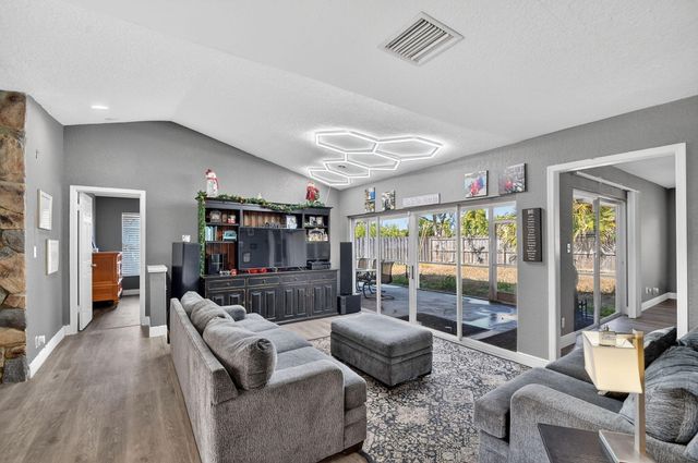 1321 Wyndcliff Drive, Wellington, FL 33414