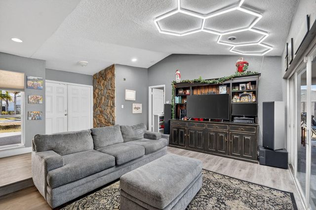 1321 Wyndcliff Drive, Wellington, FL 33414