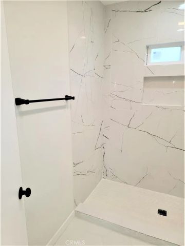 7040 3rd, Los Angeles, CA 90043