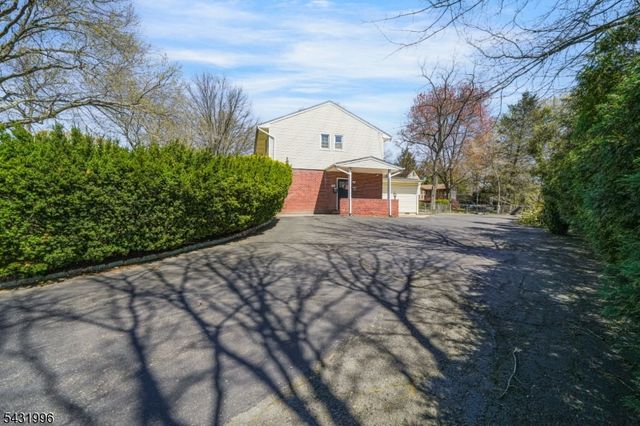292 Summerhill Rd, East Brunswick Twp., NJ 08816