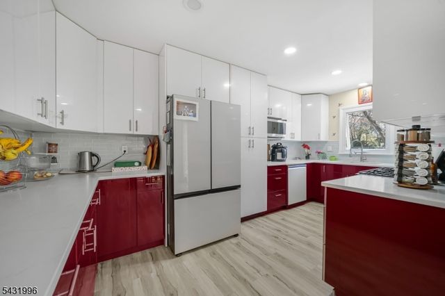 292 Summerhill Rd, East Brunswick Twp., NJ 08816