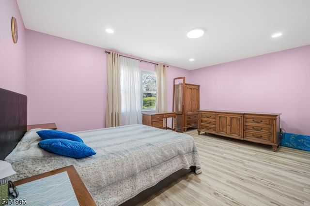 292 Summerhill Rd, East Brunswick Twp., NJ 08816