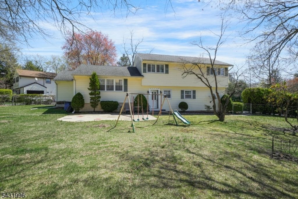 292 Summerhill Rd, East Brunswick Twp., NJ 08816