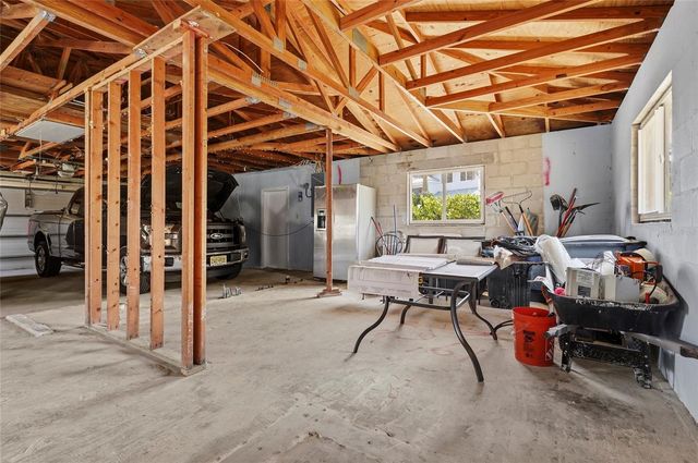 1613 IDLE LANE, Sarasota, FL 34231