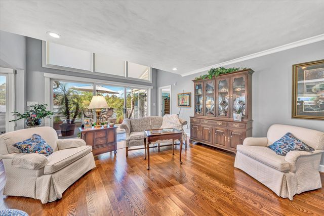 253 Island Green DR, Penhook, VA 24137