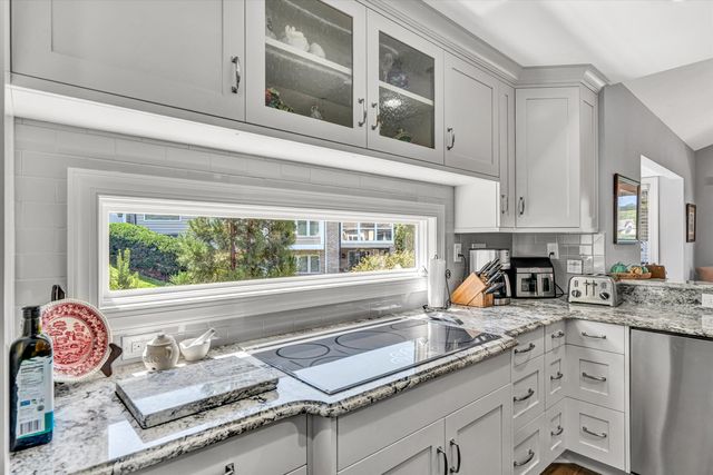 253 Island Green DR, Penhook, VA 24137