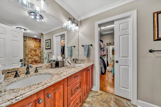 253 Island Green DR, Penhook, VA 24137