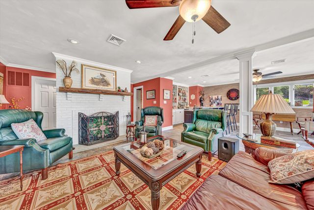 253 Island Green DR, Penhook, VA 24137