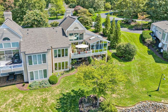 253 Island Green DR, Penhook, VA 24137