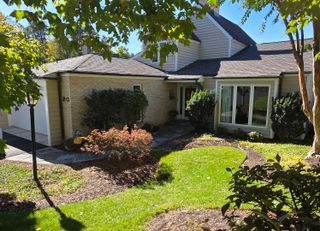 253 Island Green DR, Penhook, VA 24137