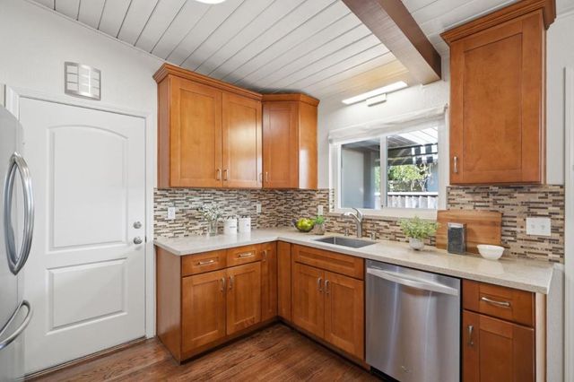321 Anna Avenue, Mountain View, CA 94043