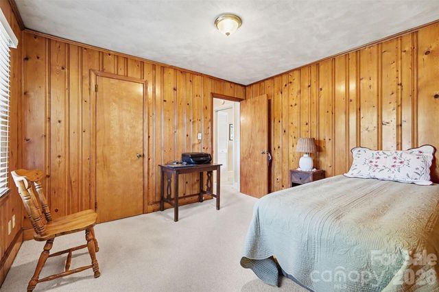 2240 Ashley Road, Charlotte, NC 28208