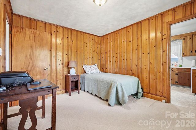 2240 Ashley Road, Charlotte, NC 28208