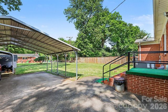 2240 Ashley Road, Charlotte, NC 28208
