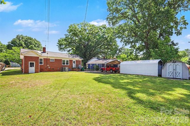 2240 Ashley Road, Charlotte, NC 28208