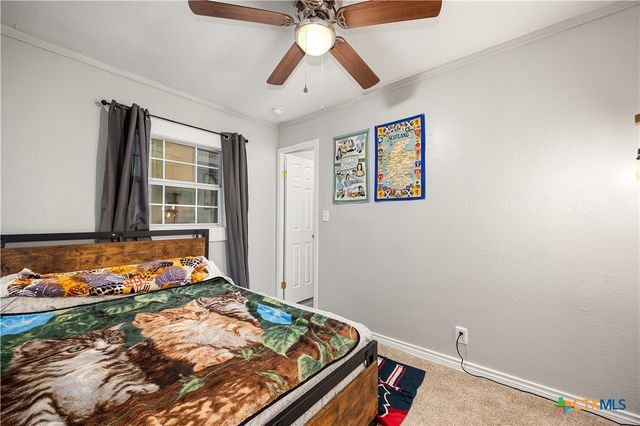 425 Dreamland Drive, Canyon Lake, TX 78133