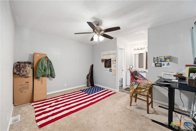 425 Dreamland Drive, Canyon Lake, TX 78133